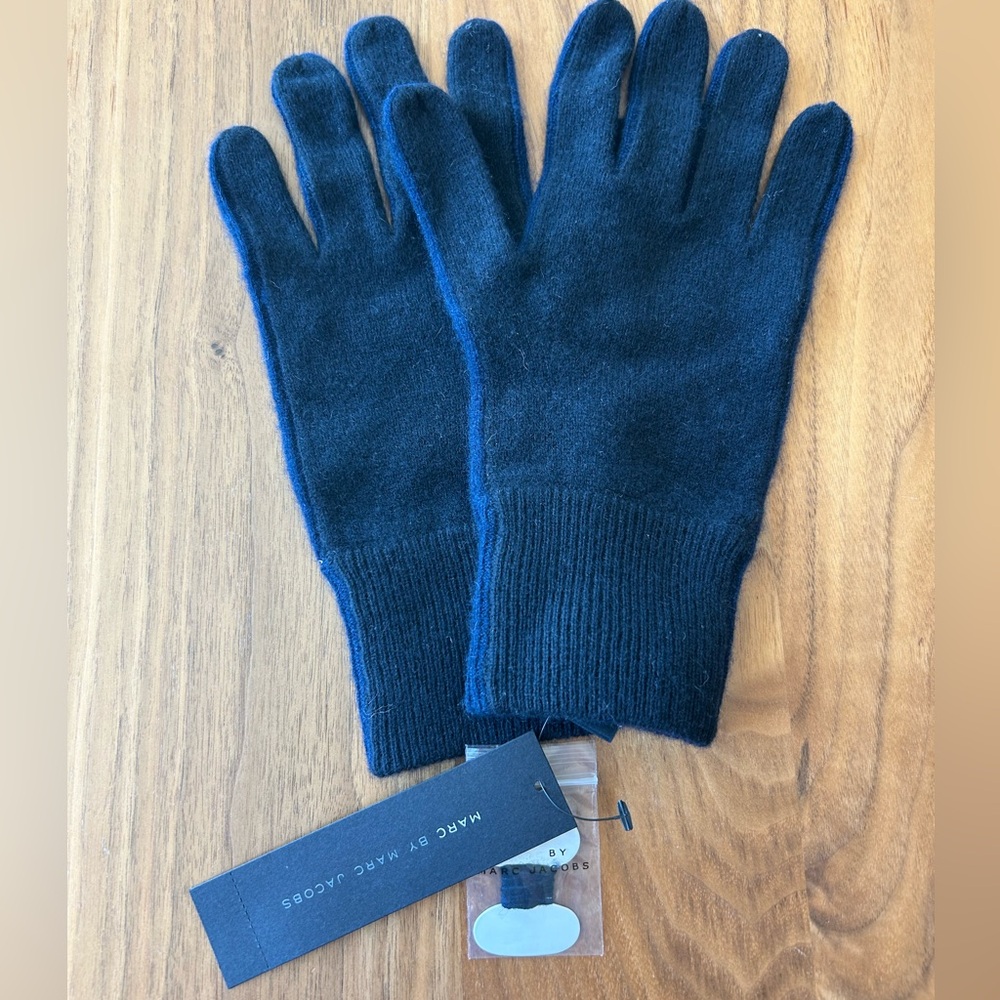 Marc by Marc Jacobs Navy Cashmere Gloves NWT